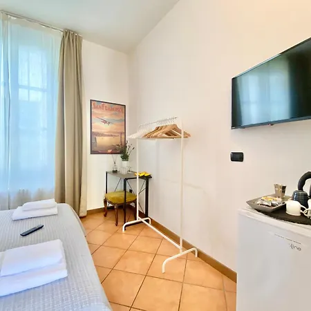 Vincent's Artwork Appartement *